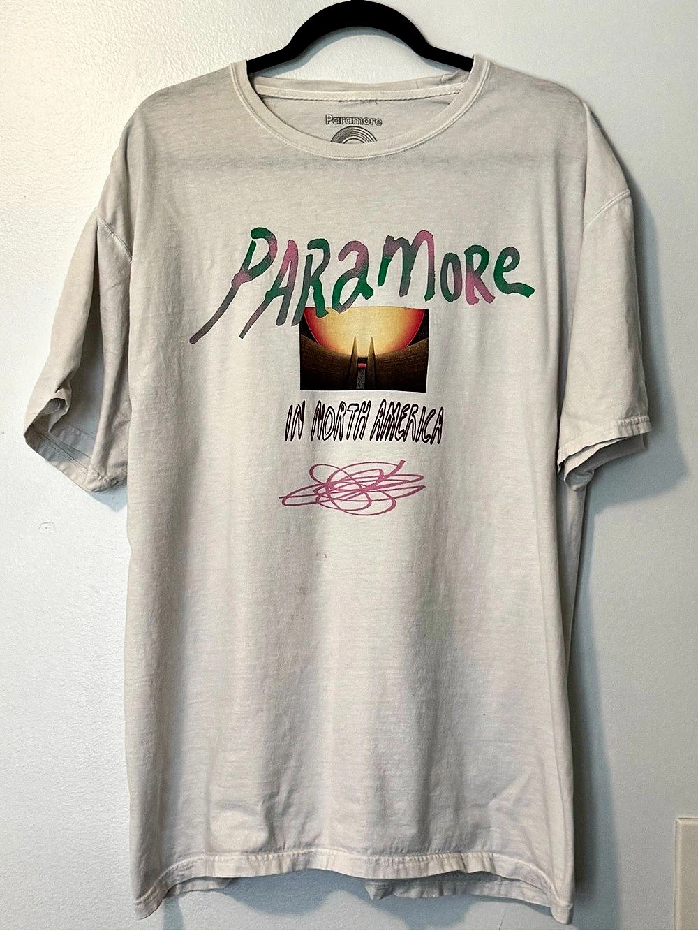 Paramore After Laughter Tour Tee Graphic Tee white XL